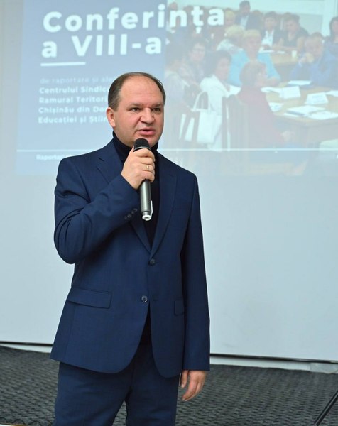 Edilul Chișinăului, atac suburban la adresa jurnaliștilor. Reacția unora dintre ei: Este consiliat de specialiștii Kremlinului