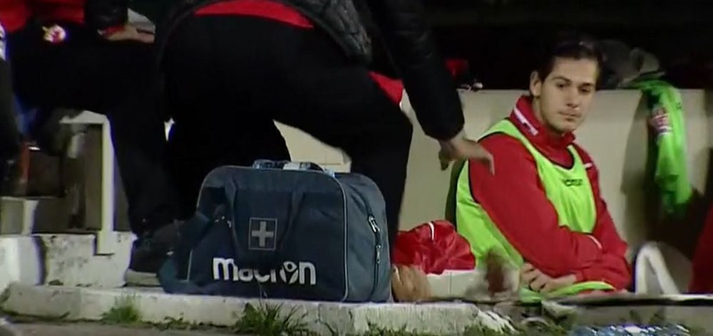 Oțelul - Dinamo, aproape de tragedie. Panait s-a lovit de o bordură de ciment, chiar la marginea terenului