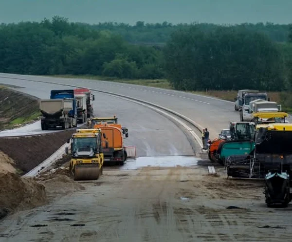 Drumul expres M49 avansează