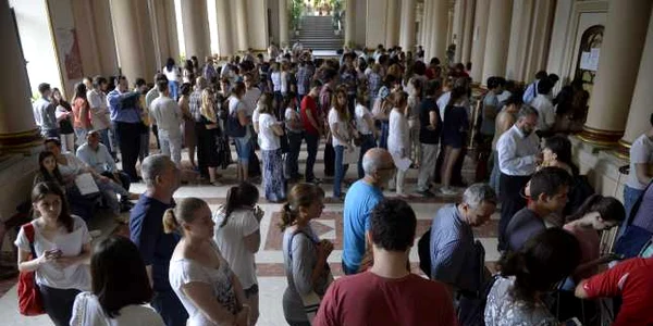 Inscrieri universitate - facultate - admitere la Universitatea de Medicina si Farmacie Carol Davila FOTO Mediafax 