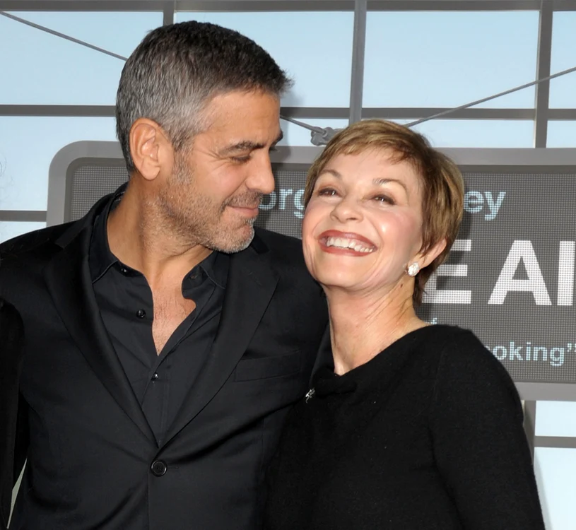 
    George Clooney este foarte apropiat de mama luifoto: Getty Images  