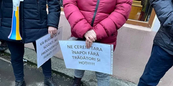 protest mars 2 webp