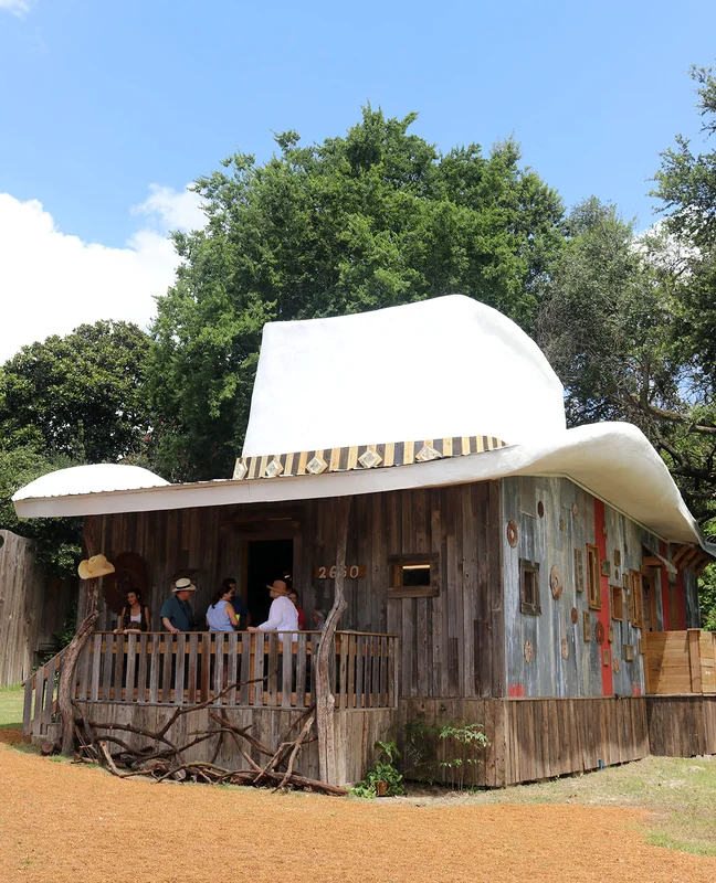 Casa Pălărie a atras atenția utilizatorilor de social media (foto: Revistă de călătorii)