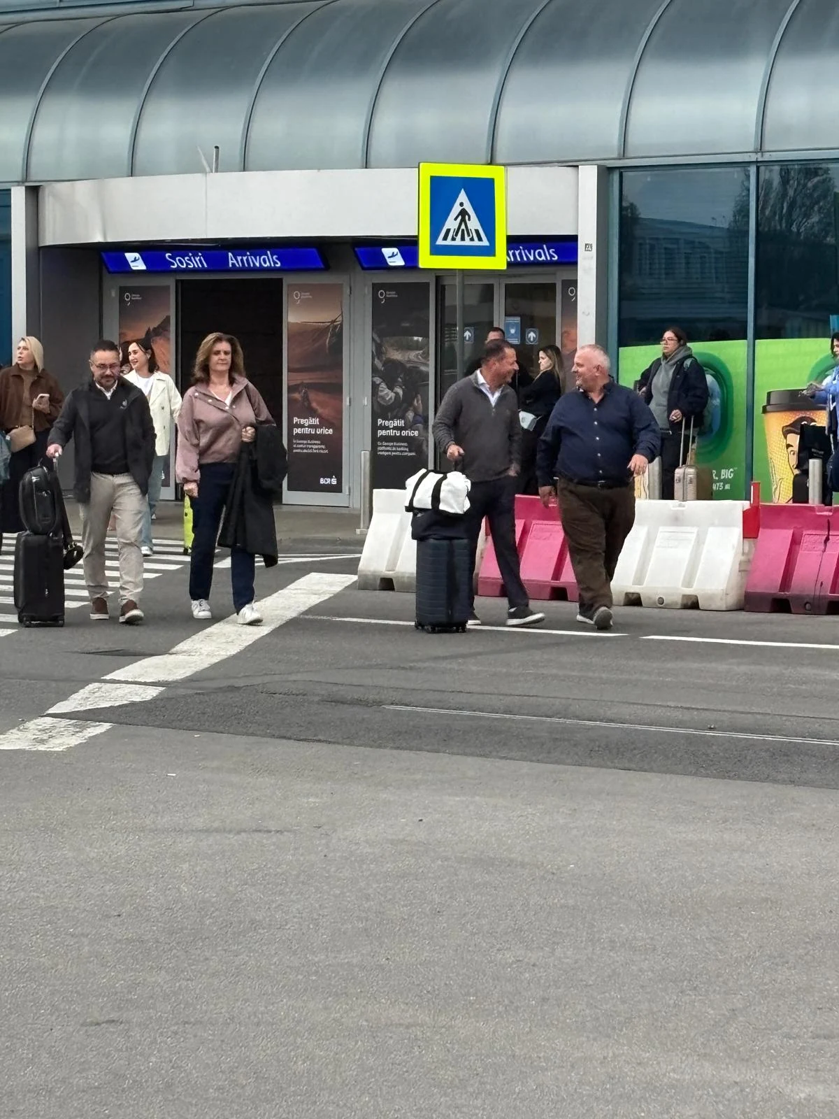 Trei emisari de afaceri ai lui Trump au ajuns în România. Ce proiecte de investiții se discută în aceste zile