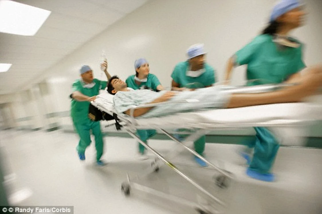 barbat la spital