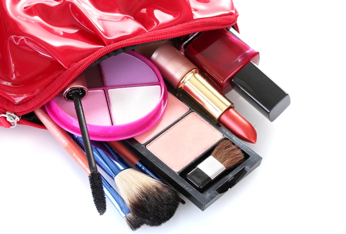 
    Căldura poate degrada molecula cosmeticelor  