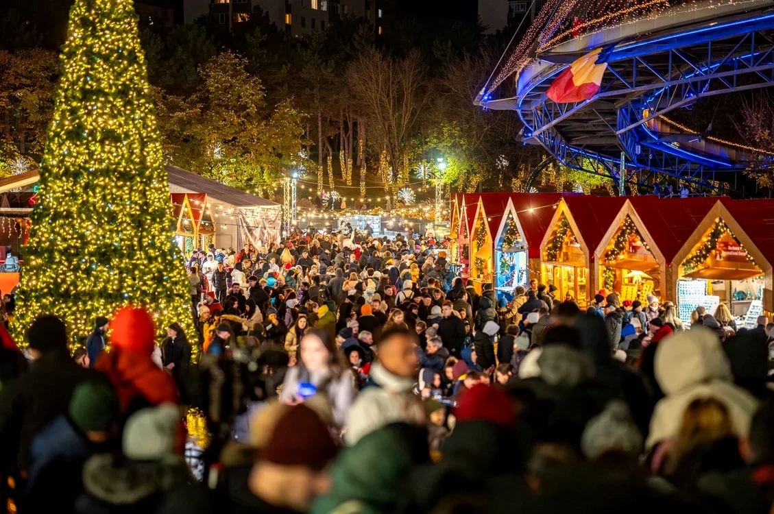 În Parcul Drumul Taberei, sute de bucureşteni s-au înghesuit încă din prima zi