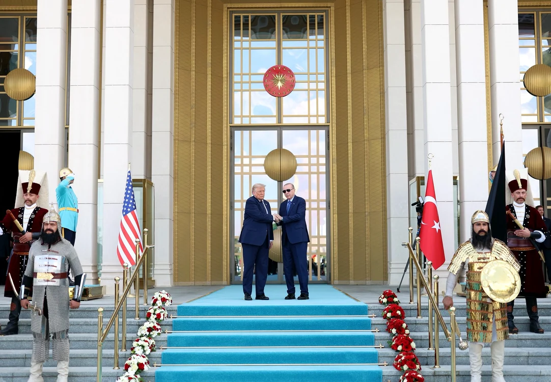 Donald Trump, primit cu fast de sultanul Erdogan la palatul din ANkara/FOTO:X