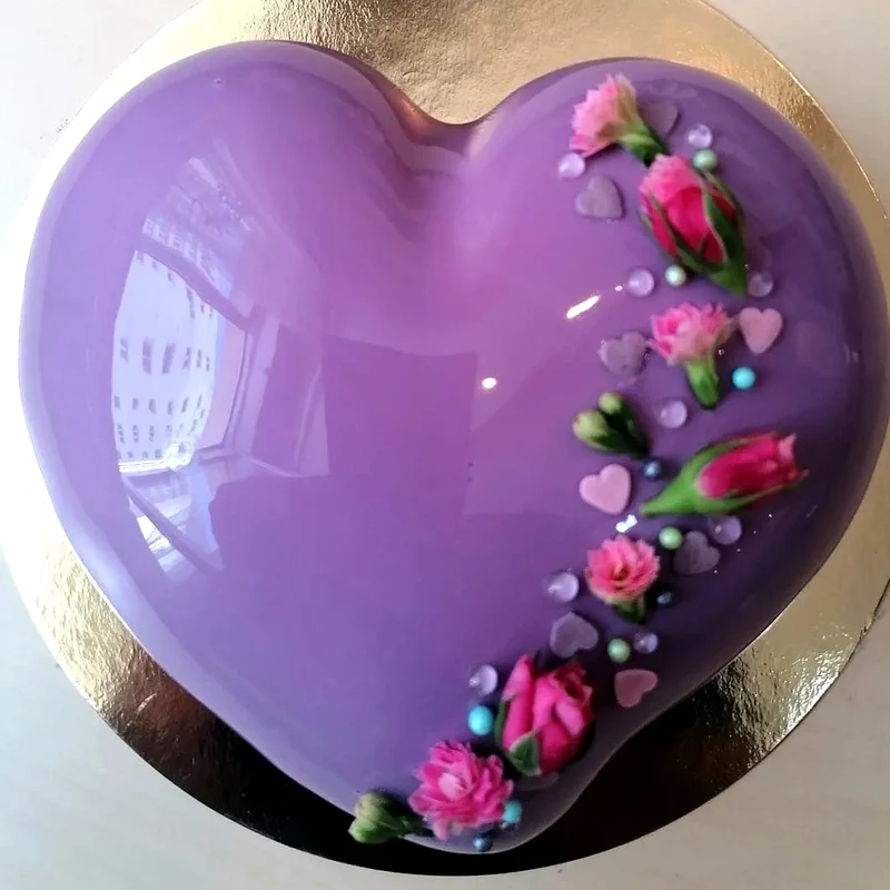 Chocolate and flowers Credit foto: Andrei Popa