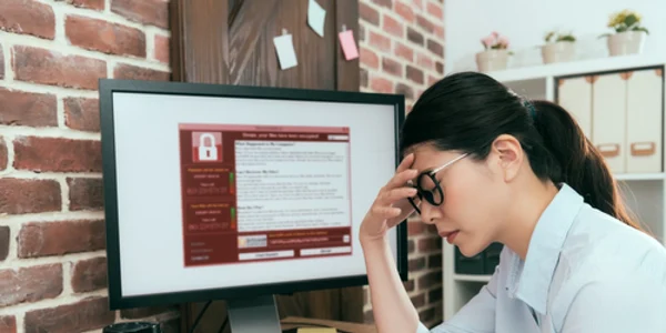 Atac cibernetic computer companie birou munca criptare angajat suparat FOTO Shutterstock