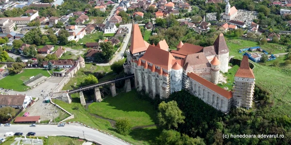 Castelul Corvinilor Foto Daniel Guță JPG