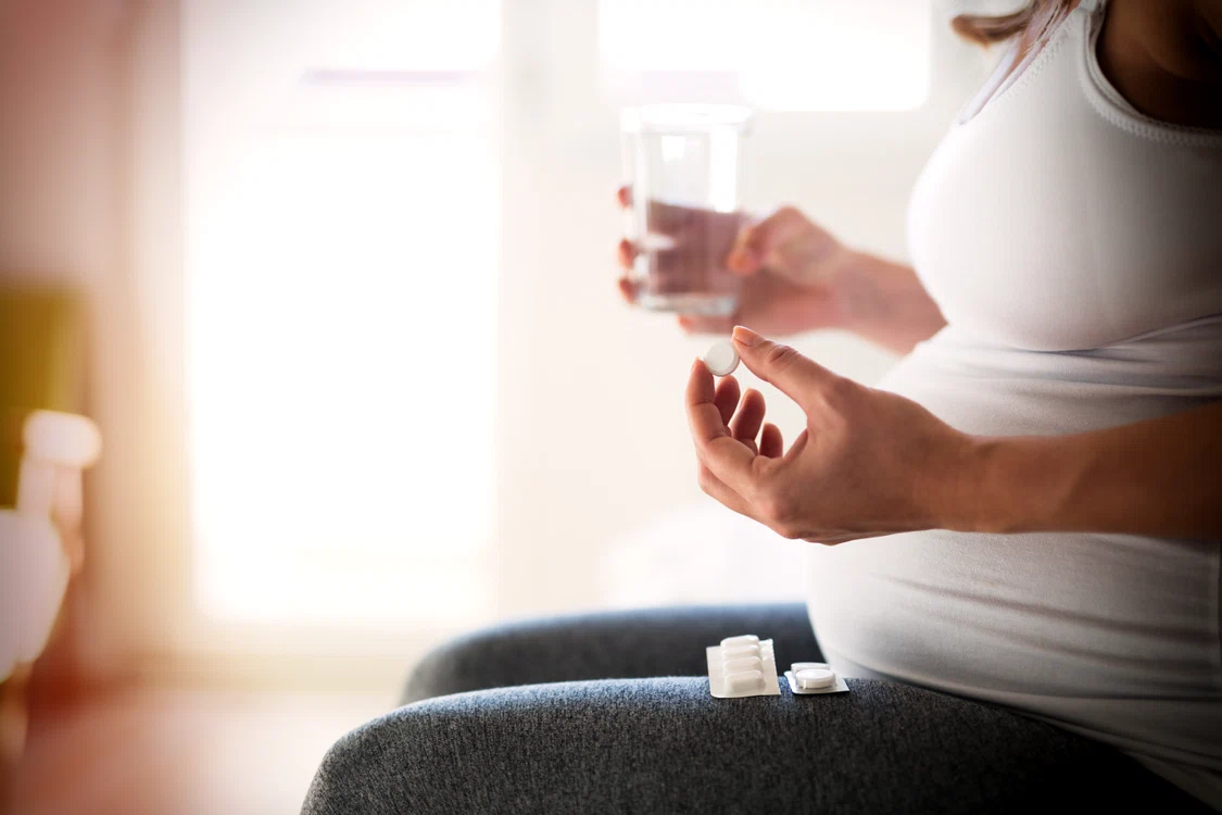 
    Paracetamolul este util pentru scăderea febrei și reducerea durerii  