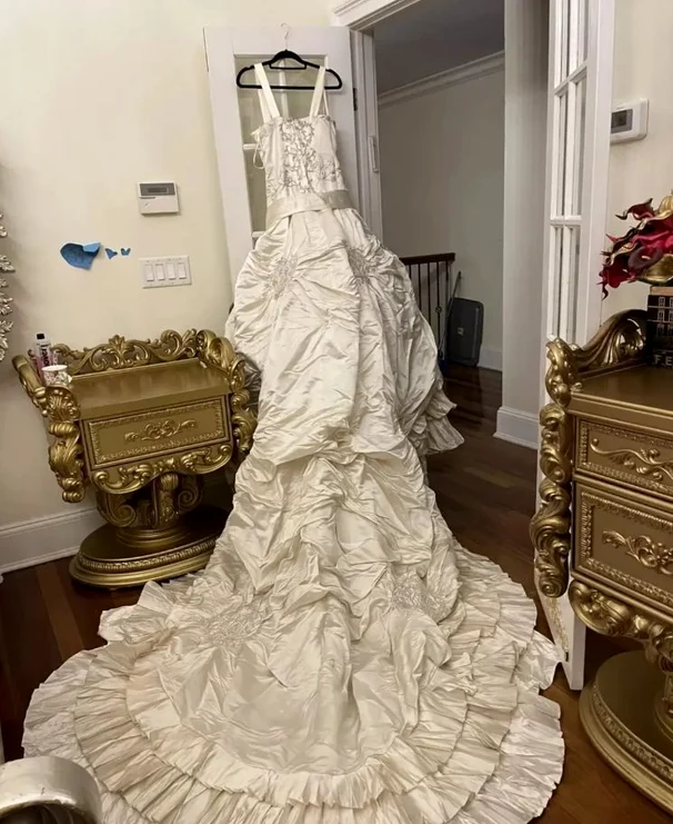 Rochia de mireasă Christian Dior (Foto: Ebay)