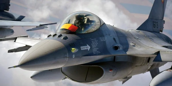 F16 FOTO MAPN