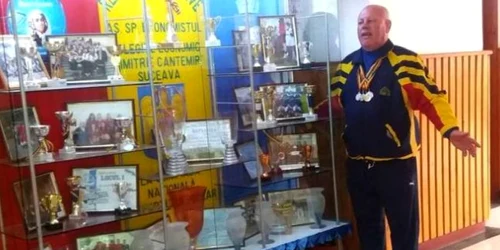 profesorul lazar tipa suceava