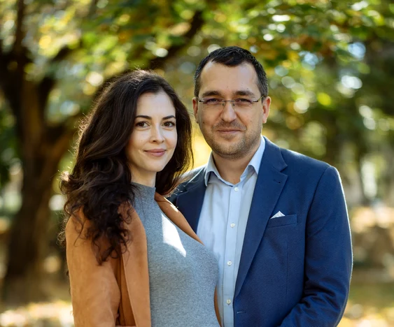 Vlad Voiculescu și Laura Ștefănuț au devenit părinți Foto: Facebook