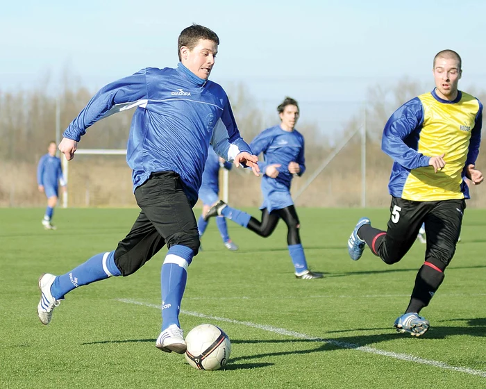 Fotbalul, soluţia salvatoare după excesele culinare