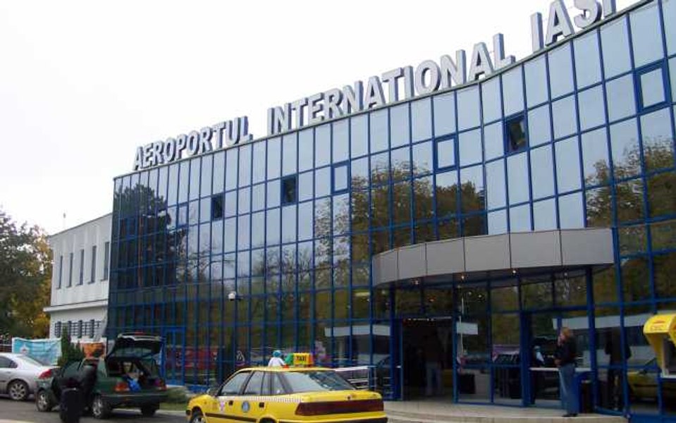 Salarii mărite pentru angajații de la Aeroportul Iași: venitul mediu, aproape de 2.000 de euro