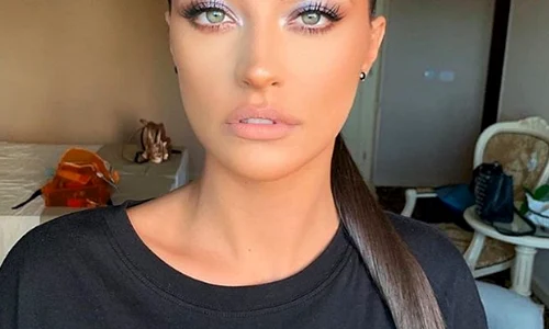 1 antonia main png png