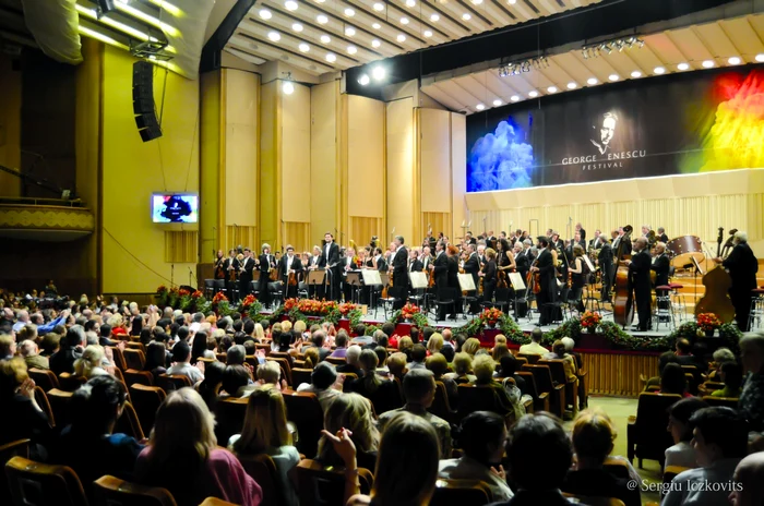 Din 2009, Orchestra Sinfonica Nazionale della RAI îl are ca prim dirijor pe Juraj Valčuha