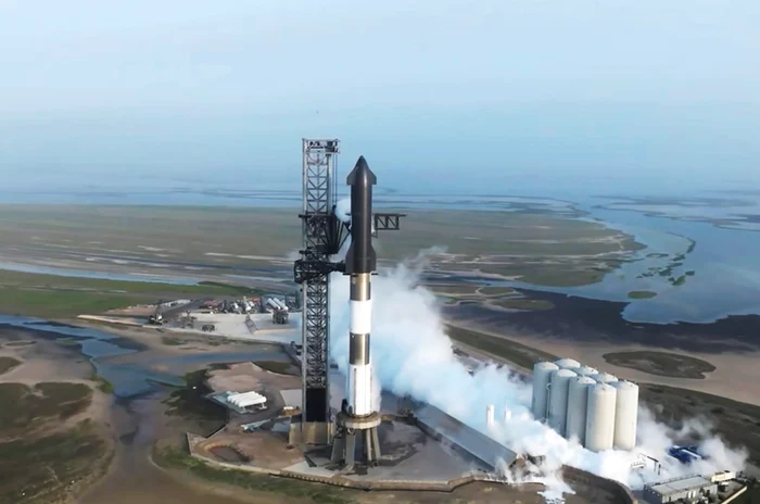 Racheta a explodat în timpul unui test de zbor FOTO EPA EFE SPACEX