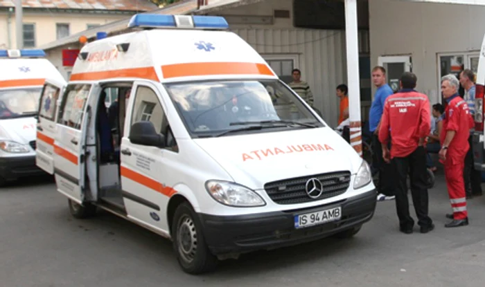 Şefii Serviciului de Ambulanţă din Iaşi susţin că au fost suprasolicitaţi în ultimele zile