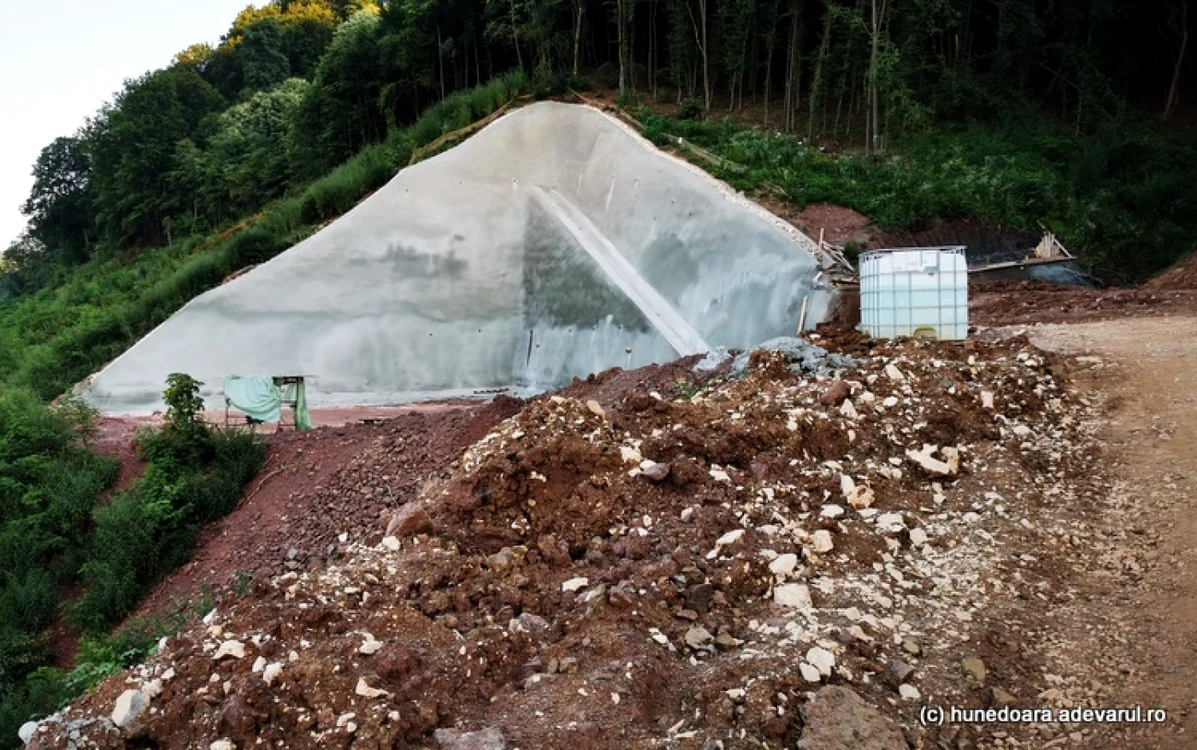 tunelurile de pe magistrala feroviara gurasada ilteu iulie 2021 foro daniel guta adevarul