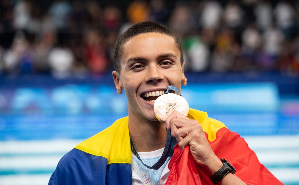 David Popovici, în încurcătură după ce a fost premiat de Ion Țiriac. „O provocare să plecăm doi oameni cu trei mașini”