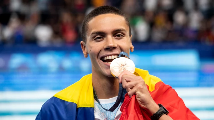 David Popovici luptă pentru medalii de tinichea, dar premii consistente. Cu cât e recompensat un campion mondial