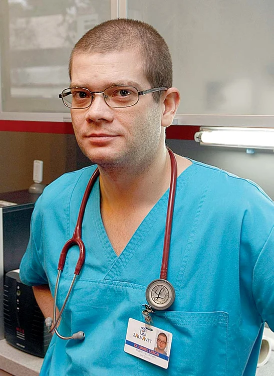 Medicul veterinar  Daniel Lescai