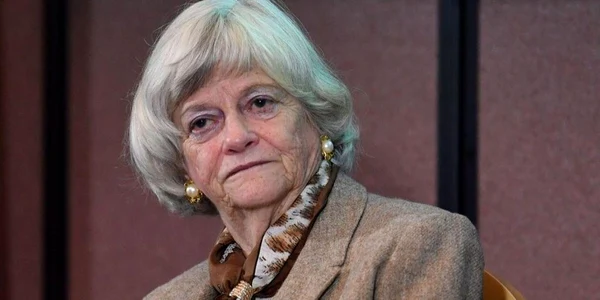 Ann Widdecombe FOTO: X/@ladbible