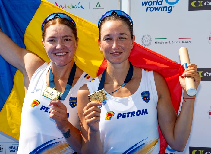 Adriana Adam și Simona Radiș sunt campioane europene și la 8+1 (Foto: FR Canotaj / Balint Czucz)