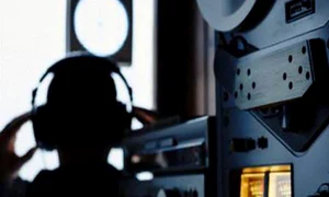 ascultare telefon jpeg