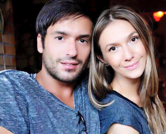 
    Radu Vâlcan (39 de ani) și Adela Popescu (29 de ani) vor avea un băiețelfoto: Arhiva Personală  
