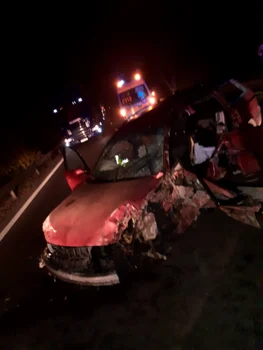 Imagini de la un accident de pe Valea Oltului în care a fost implicat un autocar plin de turiști Foto ISU Vâlcea jpeg