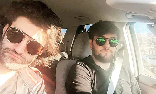 Smiley se relaxează cu familia la Sarmizegetusa Regia, recunoscută ca un centru cu «puteri energetice» jpeg