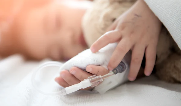 copil spital shutterstock 522745951 jpeg