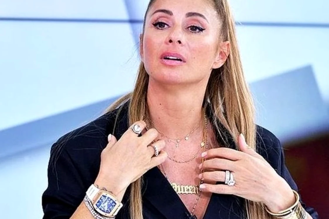 Reghe e mândru că are una dintre cele mai deştepte soţii de fotbalişti