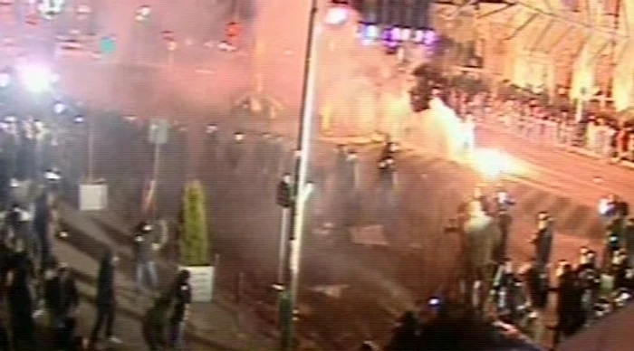 Protestele au degenerat (Foto: captură video Realitatea TV)