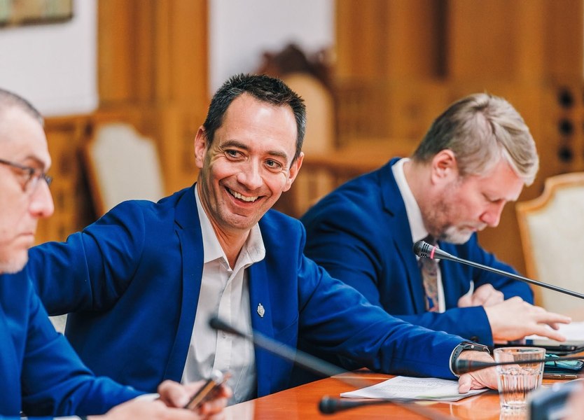 Csoma Botond (UDMR), despre „speculația” că Nicușor Dan ia în calcul dizolvarea Parlamentului: „O cacealma”. Ce s-ar afla în spatele informației