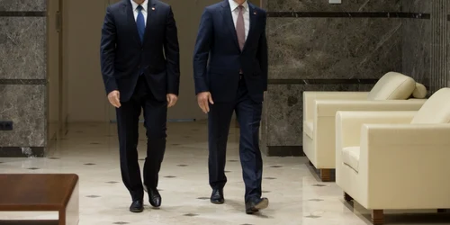 Andrian Candu si Pavel Filip foto parlament.md