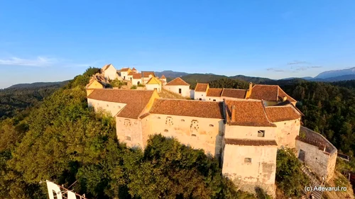 Cetatea medievală Râșnov  Foto Daniel Guță ADEVĂRUL (2) jpg