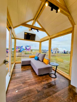 Un spectaculos tiny house care costă 25.000 de euro