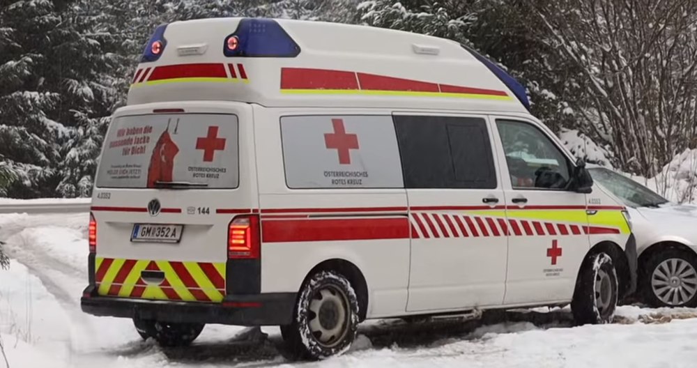 Patru persoane au murit după ce un avion de mici dimensiuni s-a prăbușit în vestul Austriei VIDEO 