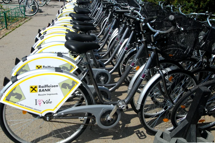 „I'Velo“ este primul si cel mai mare proiect naţional de bike-sharing (foto: www.greenrevolution.ro)