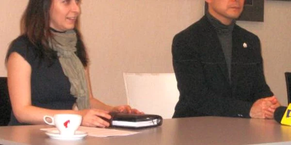 Directorul Artmania, Codruţa Vulcu, şi Eitetsu Hayashi