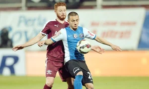 În partidele de la Călăraşi şi Mediaş arbitrii au acordat în total şapte lovituri de la 11 metri  Mitriţă l a executat pe primul, dar l a ratat pe al doilea jpeg