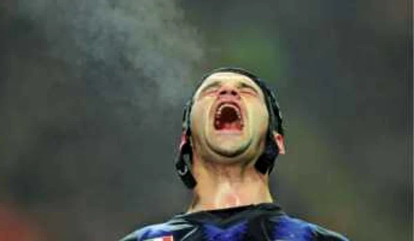 5 milioane de euro  este salariul anual  al lui Cristi Chivu la Inter Milano