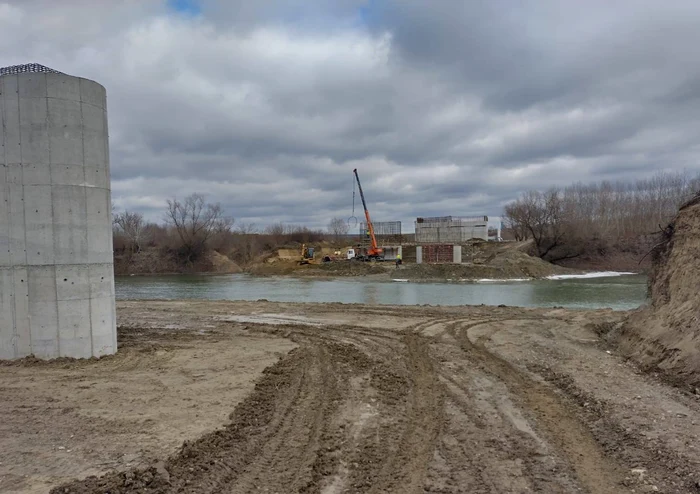 Șantier pod România-Moldova