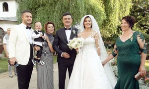 Părinții lui Gabi Bădălău (stânga) și mama Claudiei Pătrășcanu, la nunta din anul 2016 jpeg